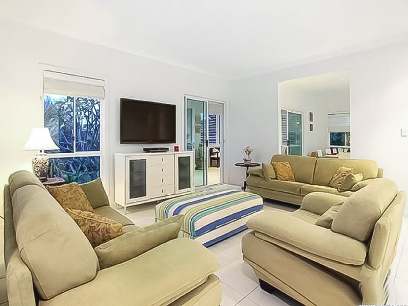 Broadbeach Waters QLD 4218