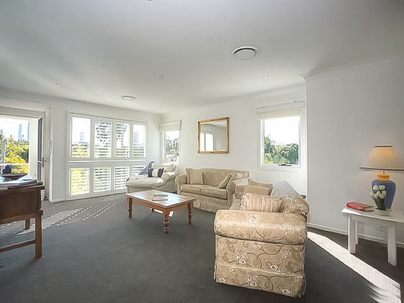 Broadbeach Waters QLD 4218
