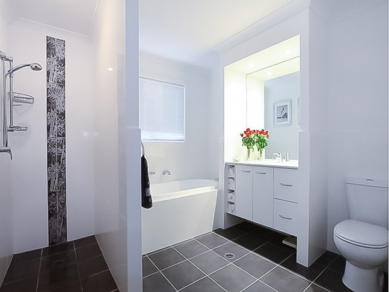 Broadbeach Waters QLD 4218