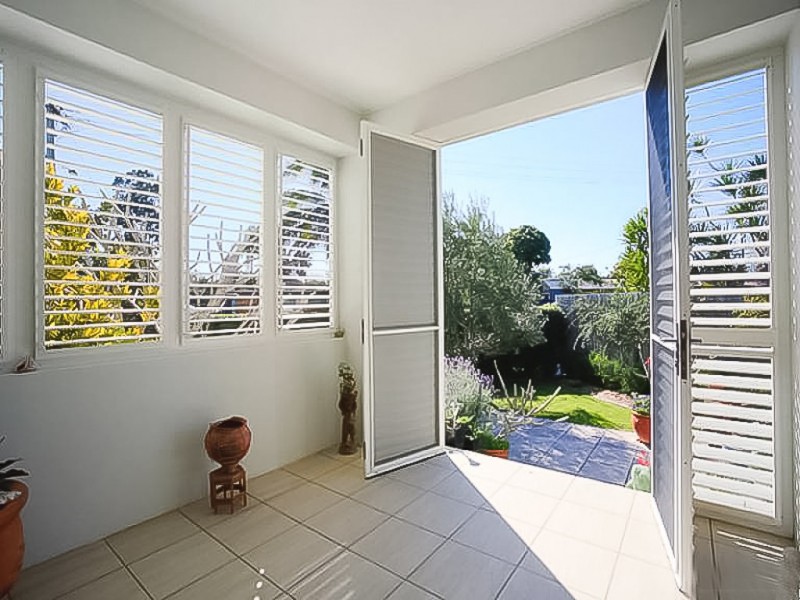 Broadbeach Waters QLD 4218