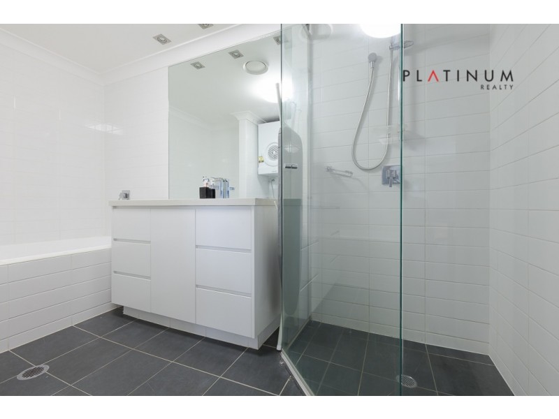 320/1 Paradise Island, Surfers Paradise QLD 4217