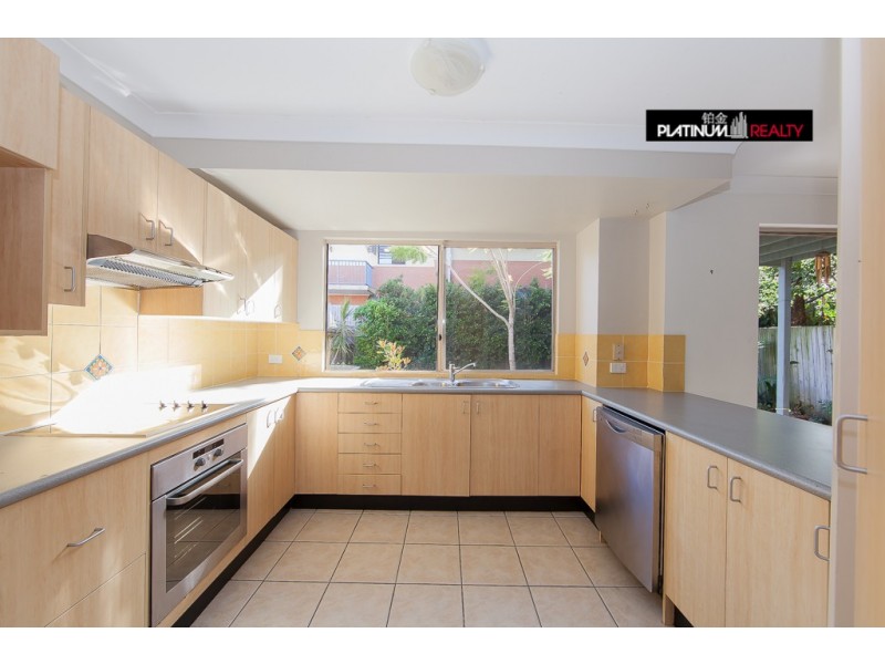 2/14 Gray Street, Southport QLD 4215