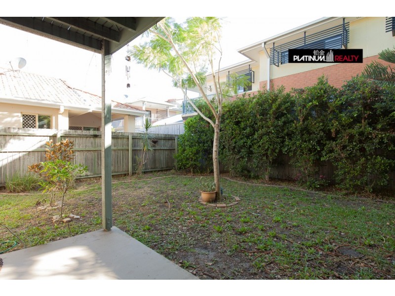 2/14 Gray Street, Southport QLD 4215