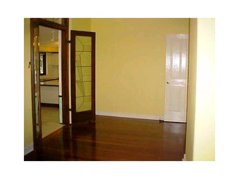 96 Manning Road, Manning WA 6152