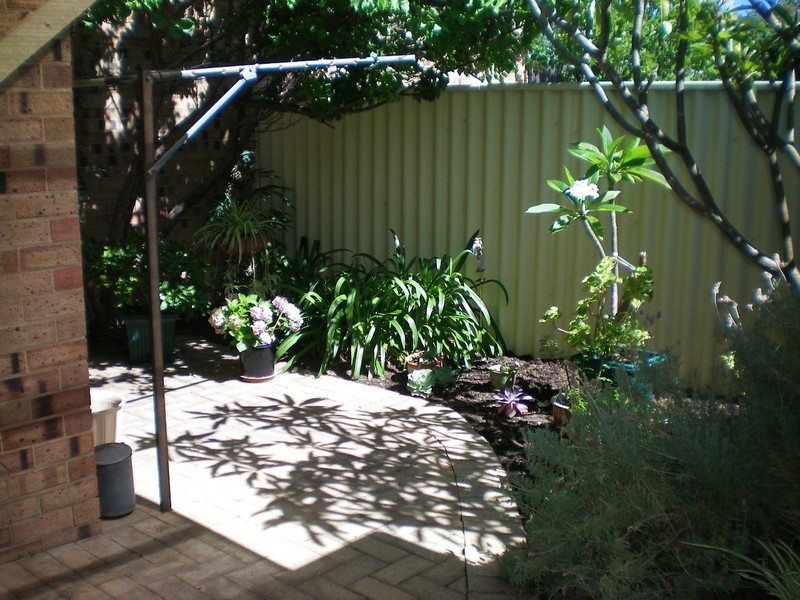 2/45 Park Street, Como WA 6152
