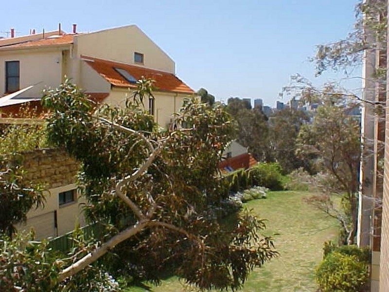 16/144 Mill Point Road, South Perth WA 6151