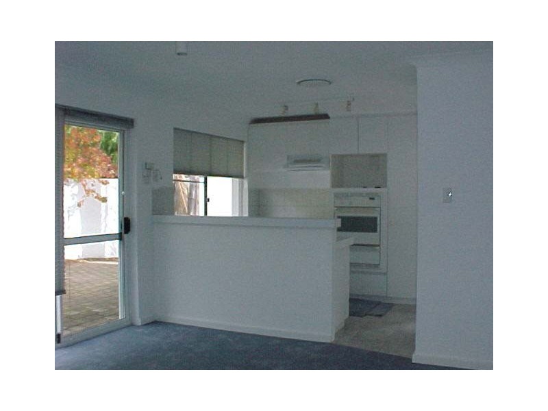 1/10 Eric Street, Como WA 6152