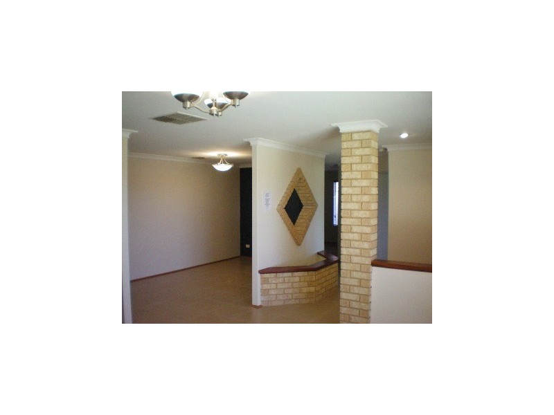 44 Underwood Crescent, Kardinya WA 6163