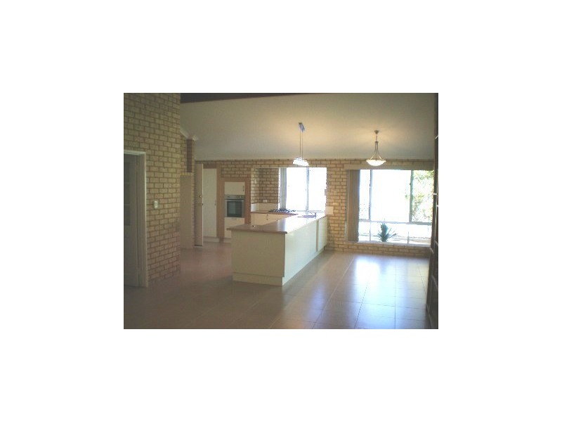 44 Underwood Crescent, Kardinya WA 6163