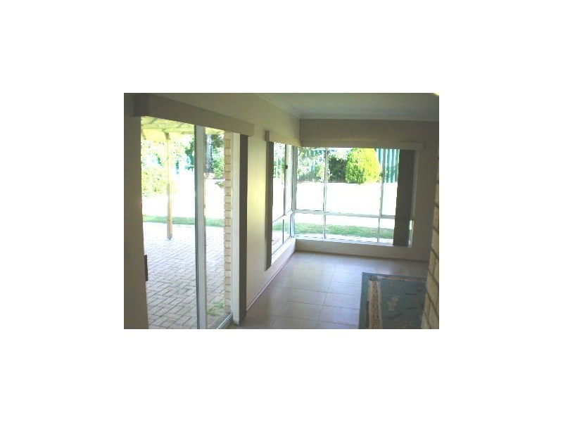 44 Underwood Crescent, Kardinya WA 6163