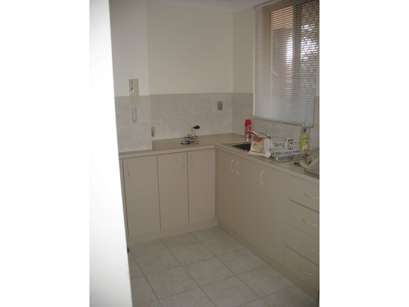 4/34 Comer Street, Como WA 6152