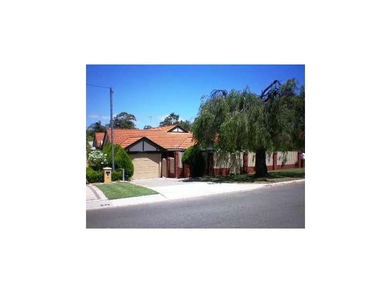 2/28 Bombard Street, Ardross WA 6153