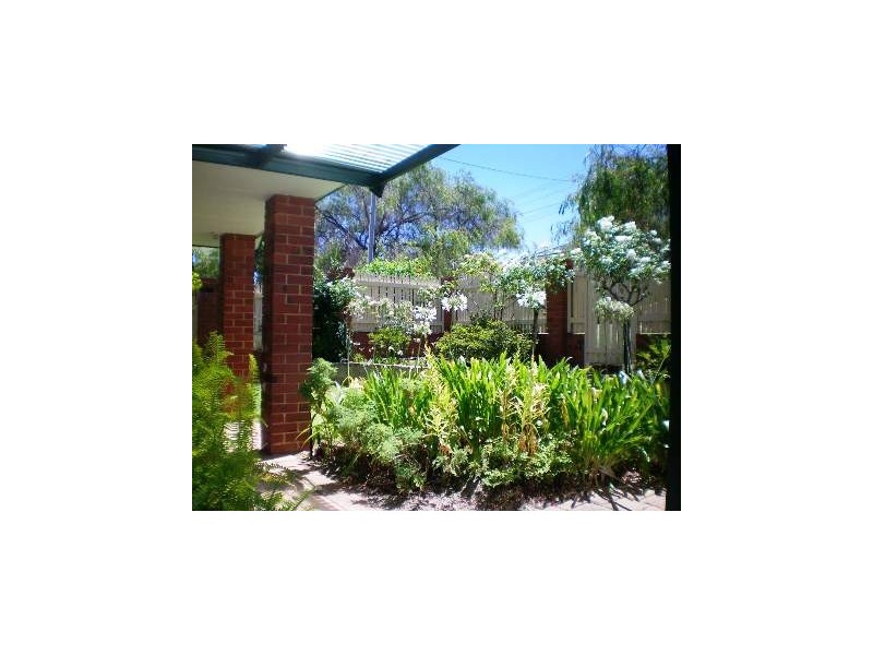 2/28 Bombard Street, Ardross WA 6153