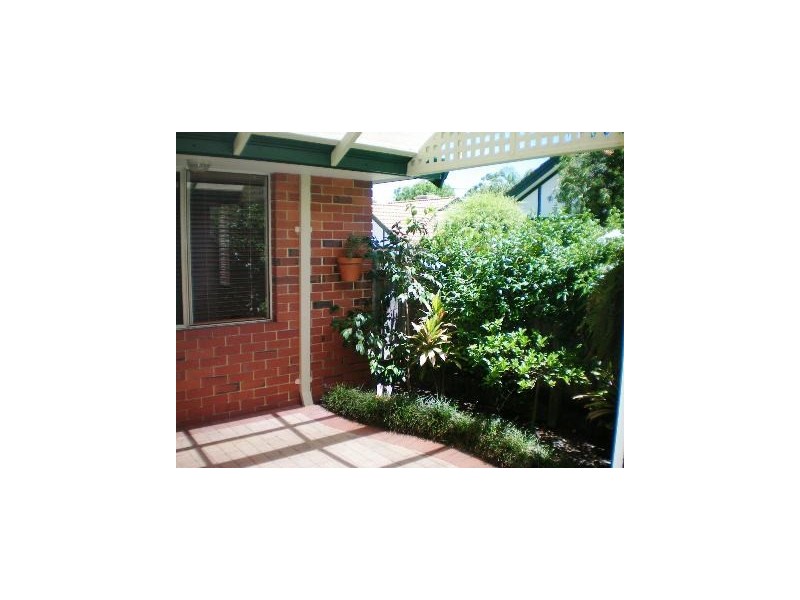 2/28 Bombard Street, Ardross WA 6153