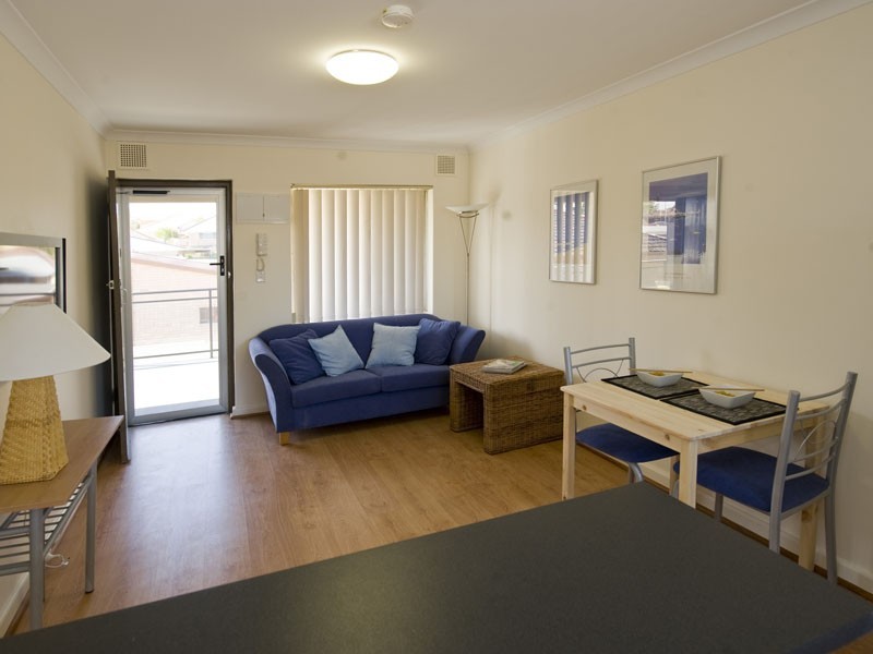 8/7 Midgely Street, Lathlain WA 6100