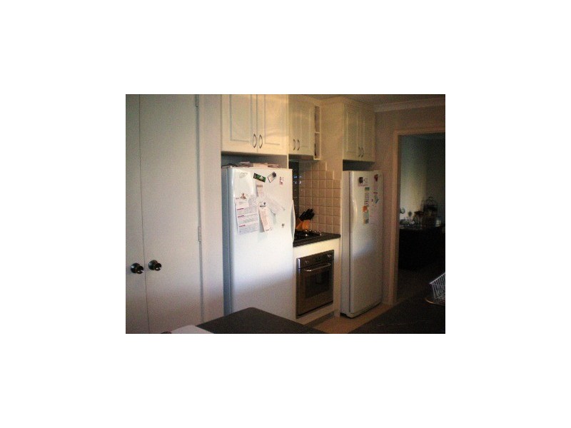 8 Brunswick Road, Thornlie WA 6108