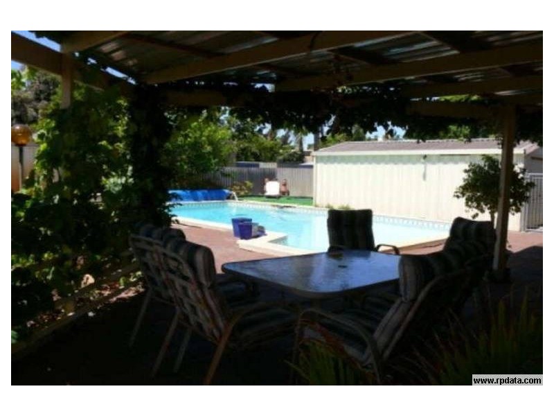 16 CRYSTAL BROOK STREET, Dianella WA 6059