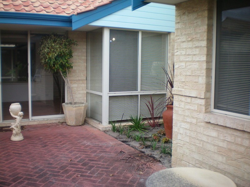 2/12 Ness Road, Applecross WA 6153