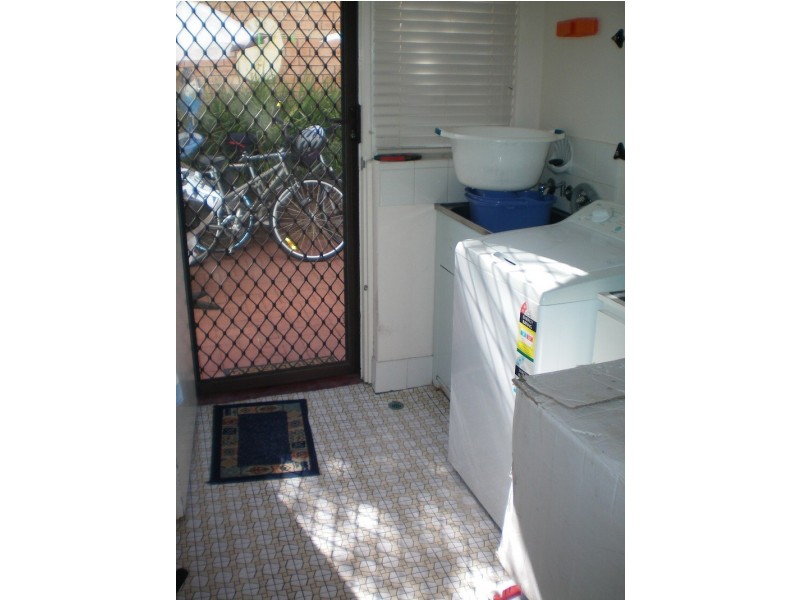 3/10 Coolidge St, Como WA 6152