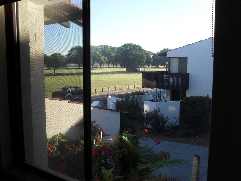 2/2 Taylor Street, Victoria Park WA 6100