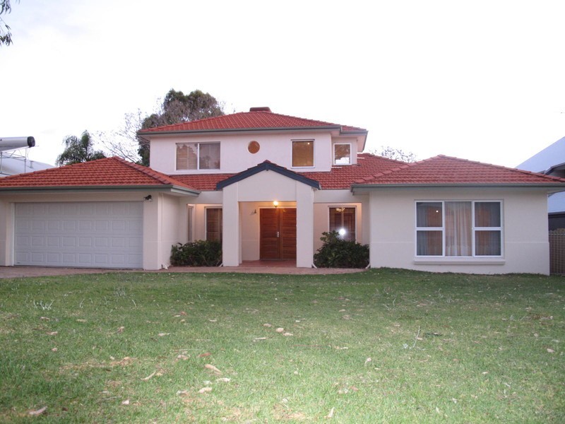 13 Clive Street, Bicton WA 6157