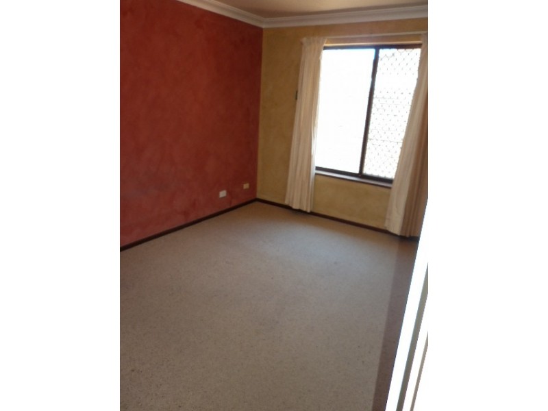 4/42 Henley Street, Como WA 6152