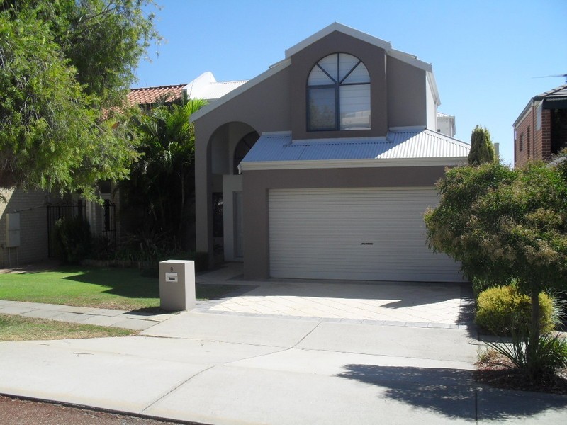 9 Robert Street, Como WA 6152