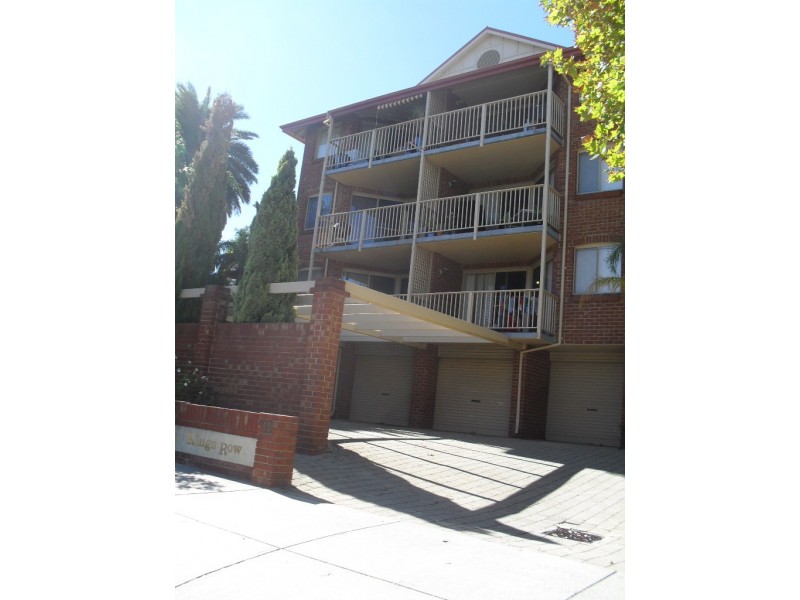 4/12 King George Street, Victoria Park WA 6100