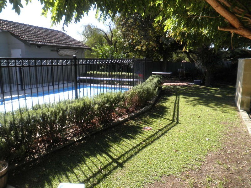 64 Campbell Street, Kensington WA 6151