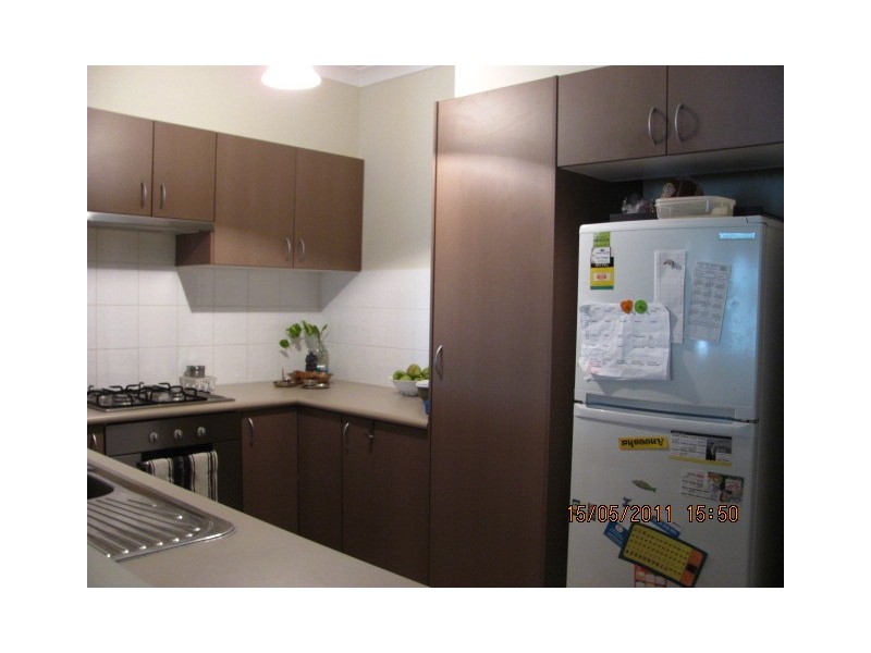 2/17 southdown place, Thornlie WA 6108