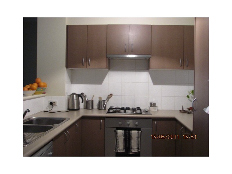 2/17 southdown place, Thornlie WA 6108