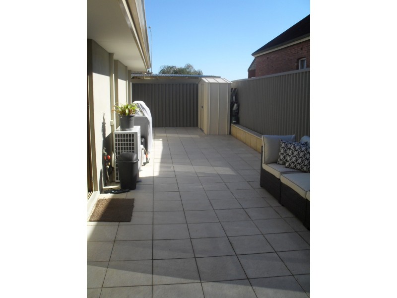 2/1 McGregor Road, Palmyra WA 6157