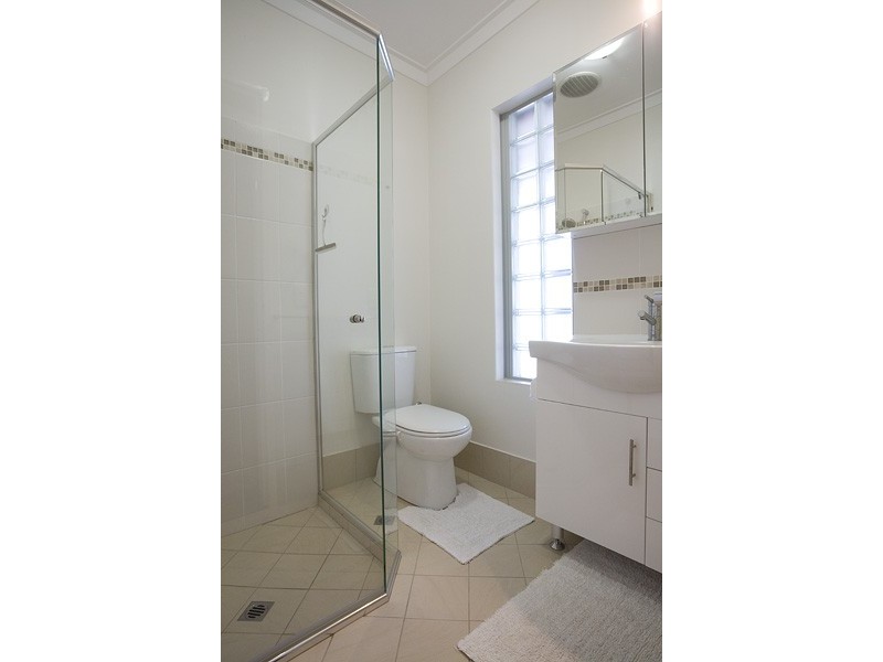 4 Hanrahan Loop, Kardinya WA 6163