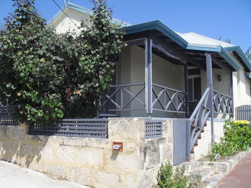 55 Lefroy Street, Beaconsfield WA 6162