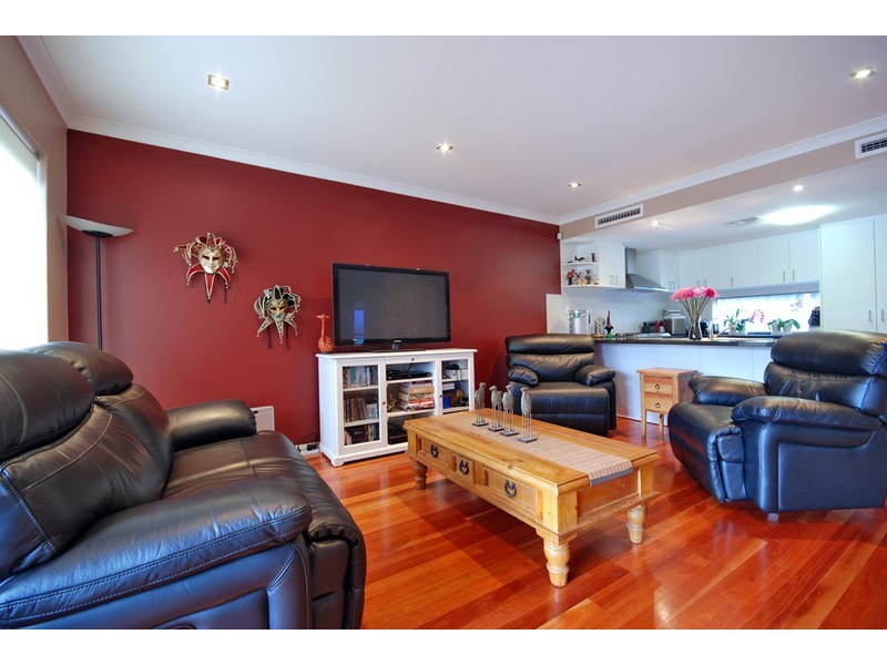 2/7 Walga Court, Yokine WA 6060
