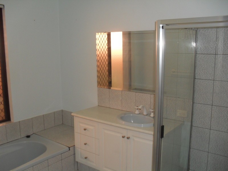 22 Explorer Drive, Thornlie WA 6108