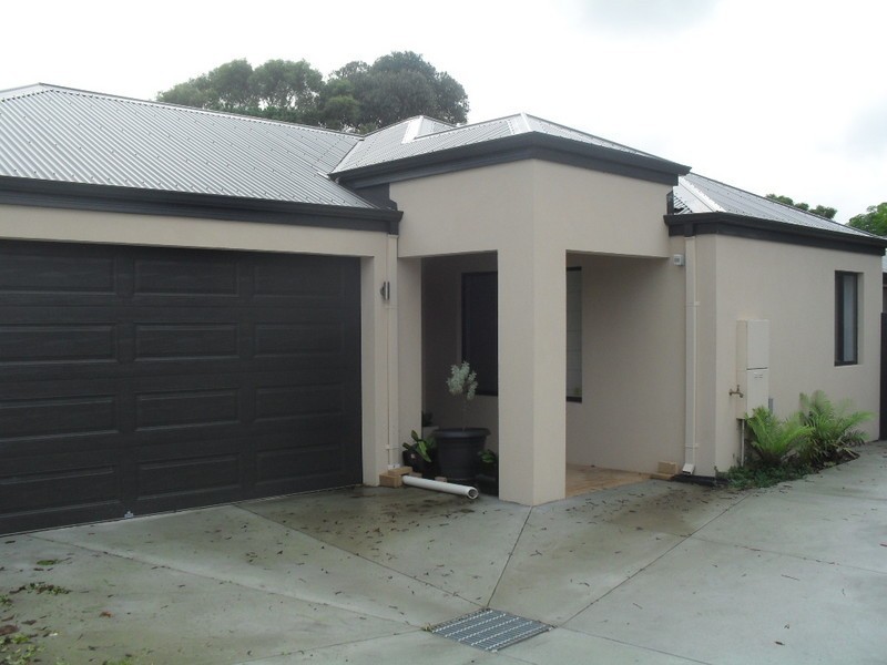 327A Fisher Street, Cloverdale WA 6105