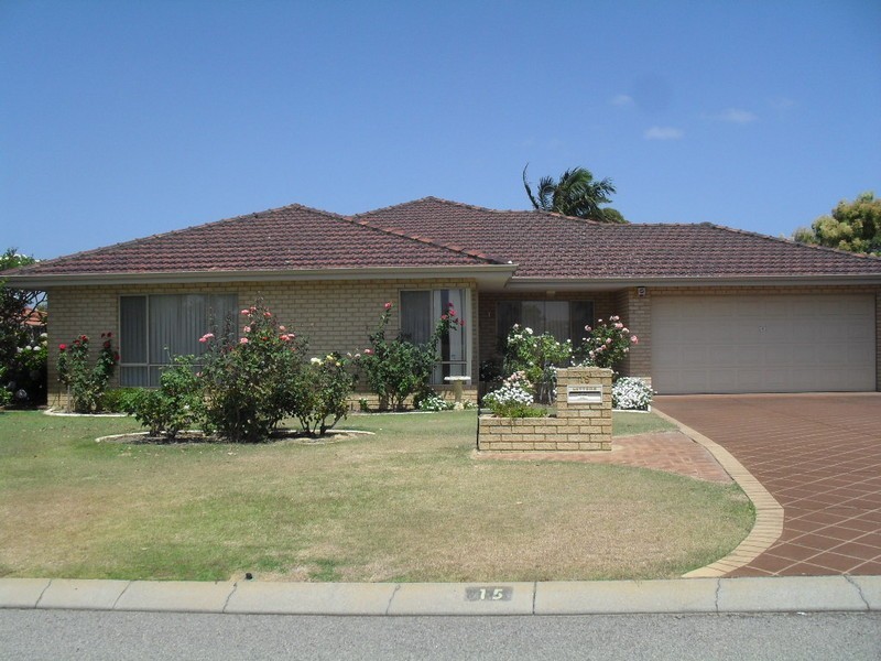 15 Stanley Grove, Winthrop WA 6150