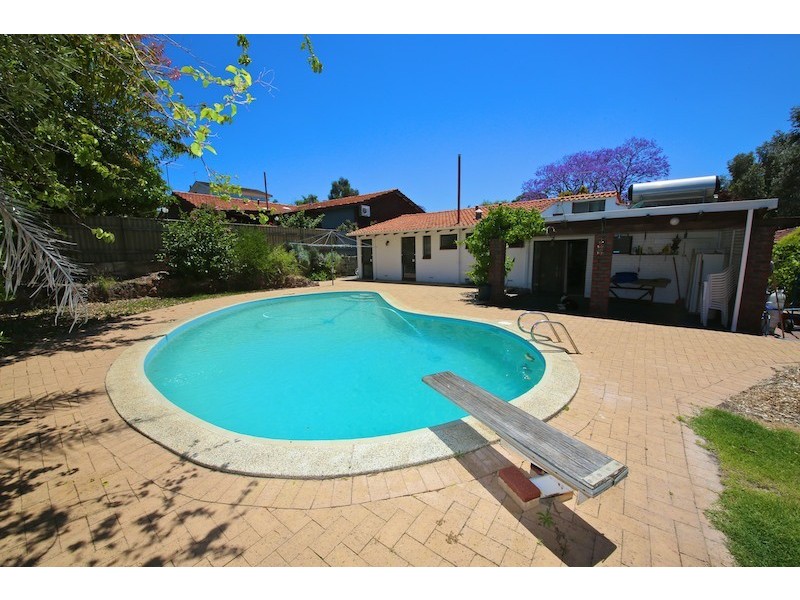 43 Karoonda Road, Booragoon WA 6154
