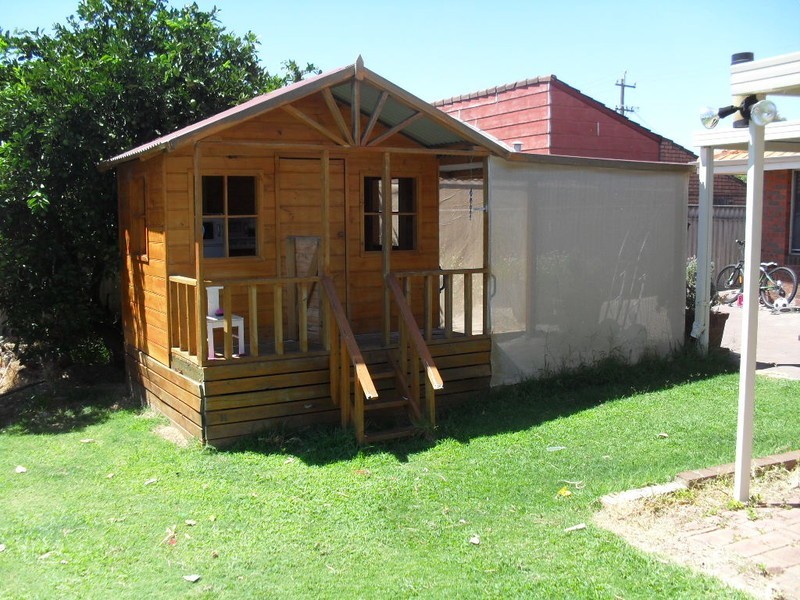 25 Sutherland Drive, Thornlie WA 6108