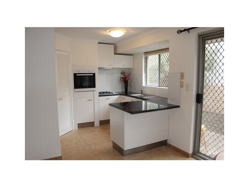 19/6-8 Pinewood Avenue, Kardinya WA 6163