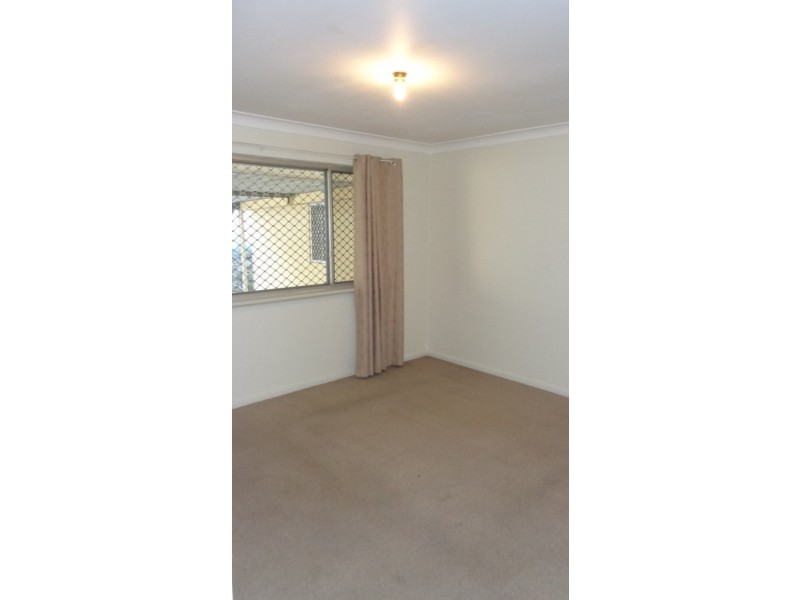4 Rochford Way, Girrawheen WA 6064