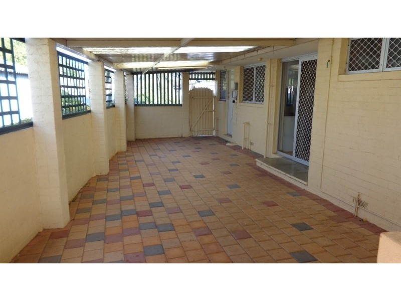 4 Rochford Way, Girrawheen WA 6064