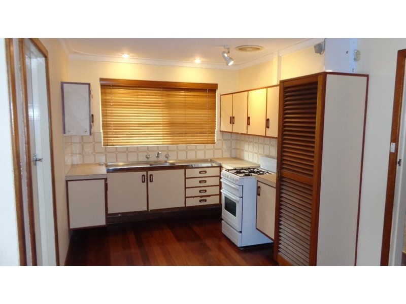 39 Gurney Road, Spearwood WA 6163