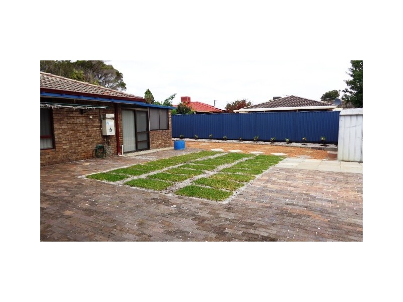 8 Torridon Avenue, Parkwood WA 6147