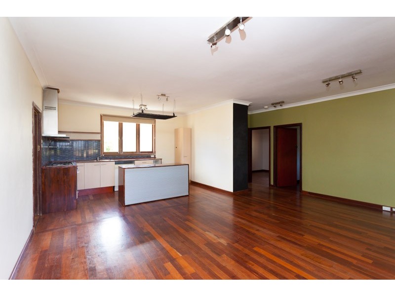 6 Longson Street, Hamilton Hill WA 6163