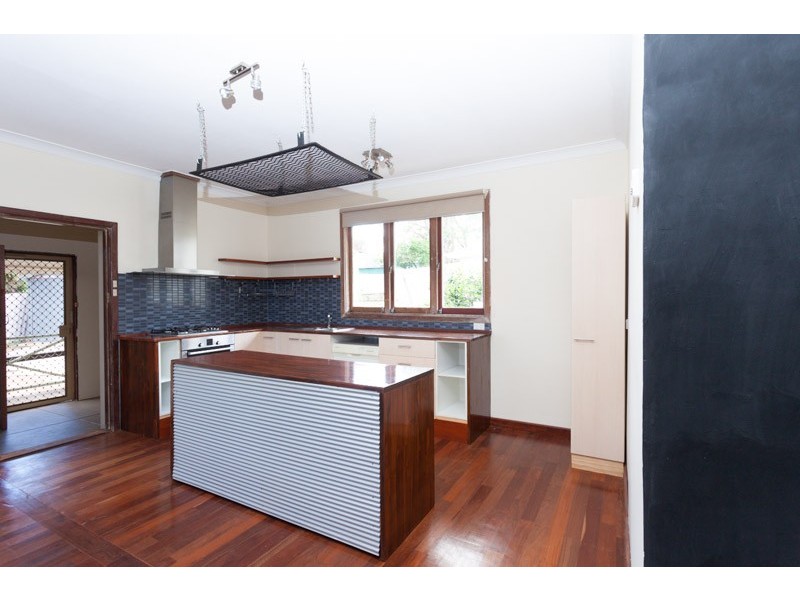 6 Longson Street, Hamilton Hill WA 6163