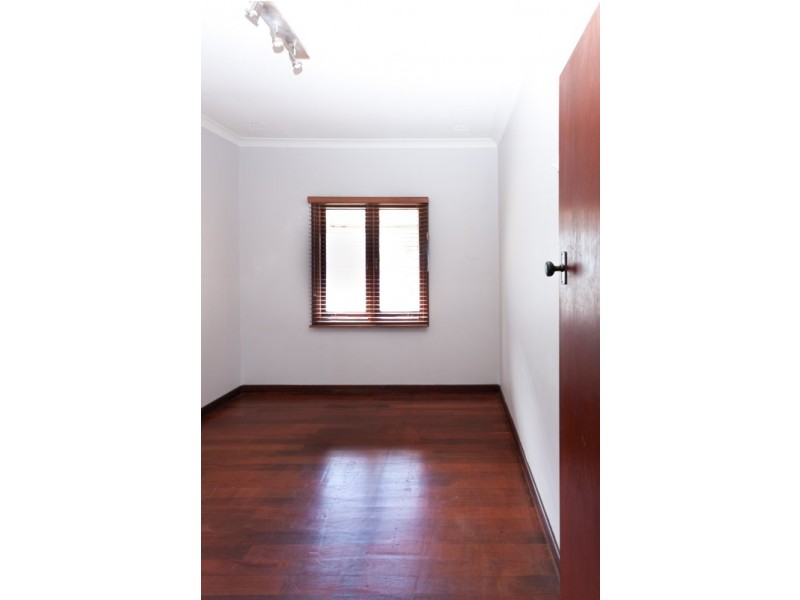 6 Longson Street, Hamilton Hill WA 6163