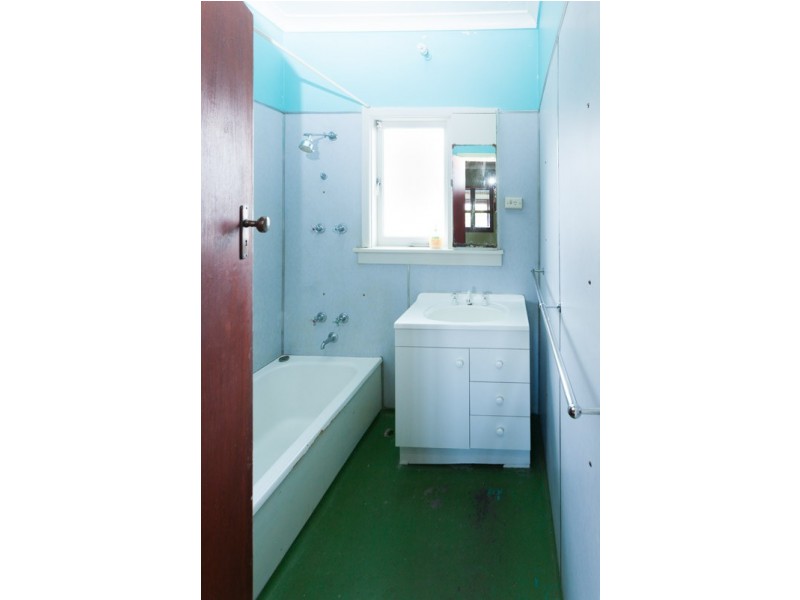 6 Longson Street, Hamilton Hill WA 6163