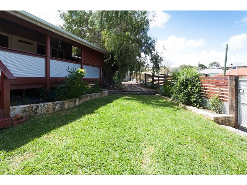 6 Longson Street, Hamilton Hill WA 6163